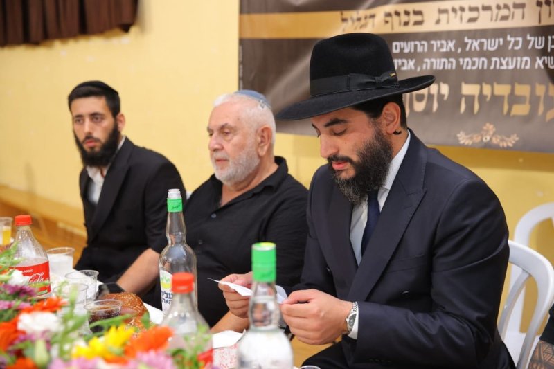 באדיבות המצלם