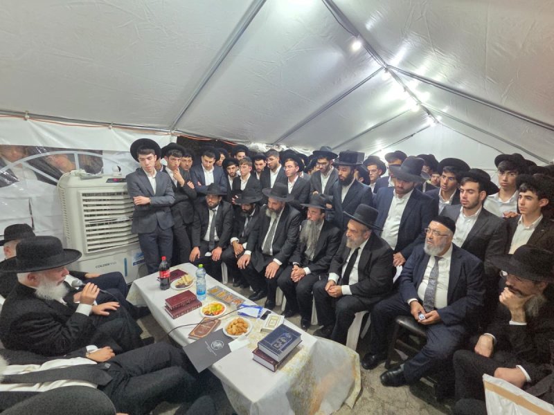 באדיבות המצלם