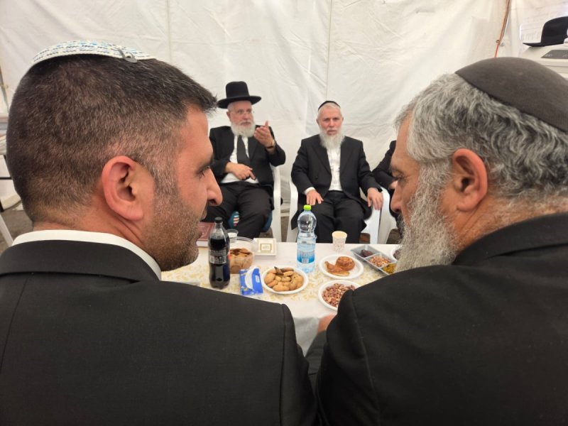 באדיבות המצלם
