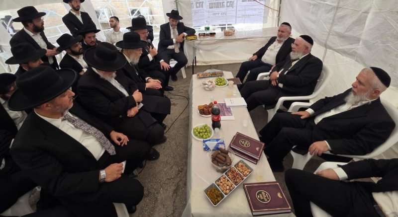 באדיבות המצלם
