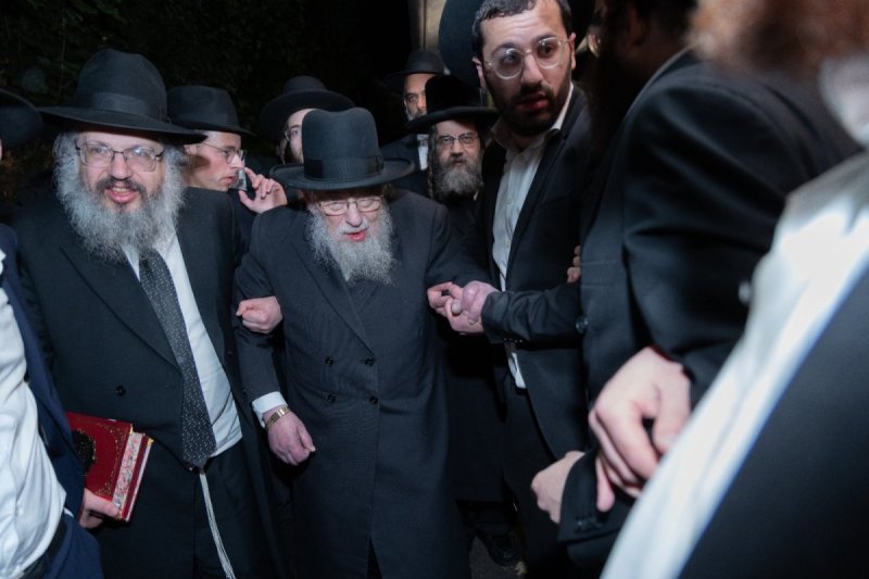 באדיבות המצלם