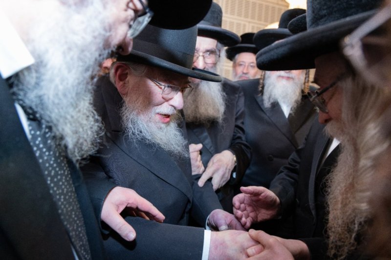 באדיבות המצלם
