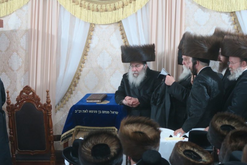 מ. אדלר