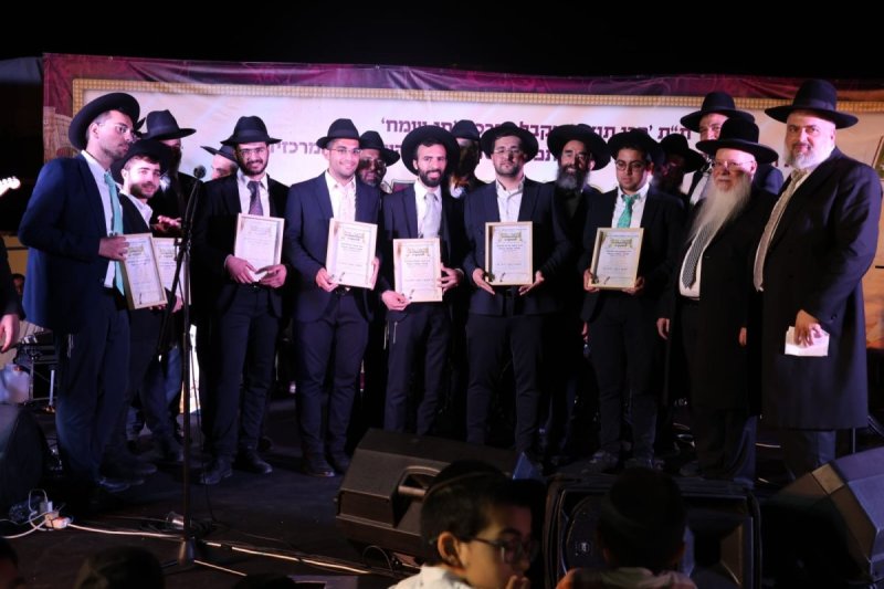 באדיבות המצלם