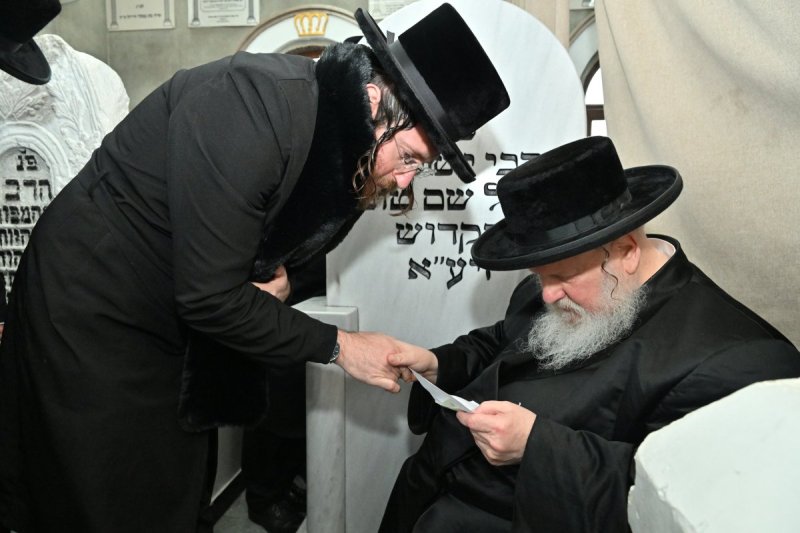 באדיבות המצלם