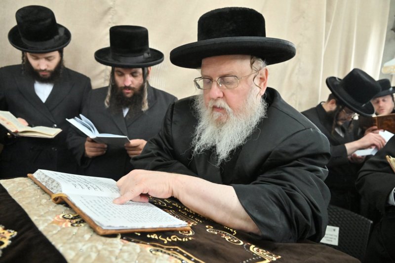 באדיבות המצלם