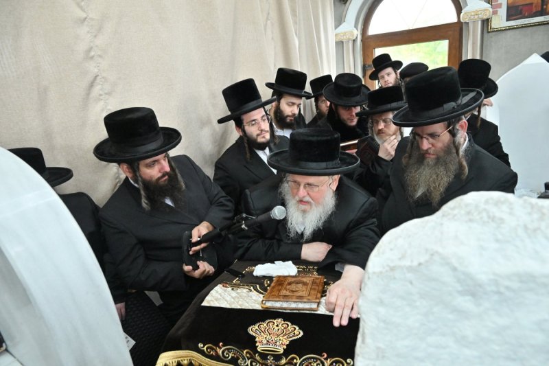 באדיבות המצלם