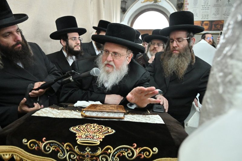 באדיבות המצלם