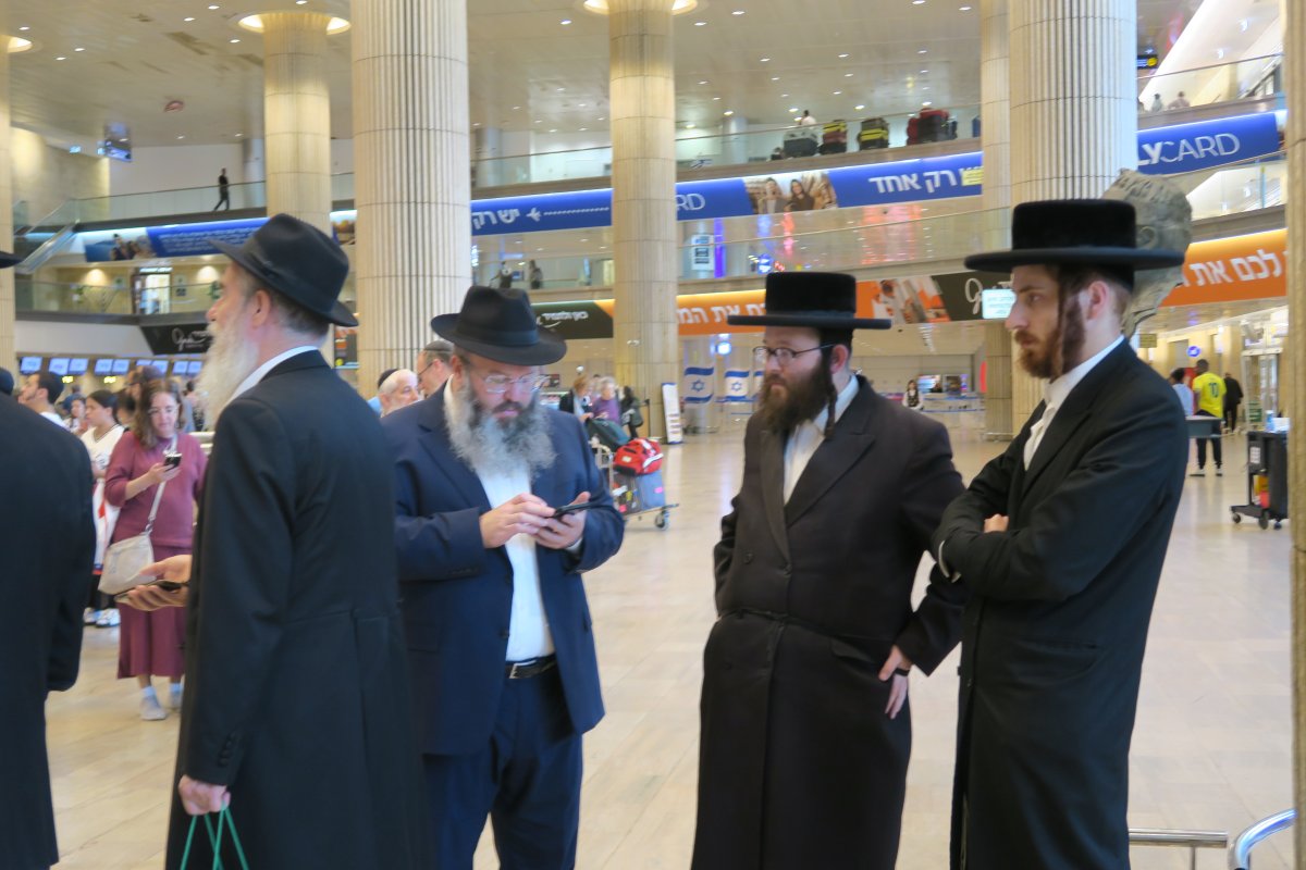 באדיבות המצלם