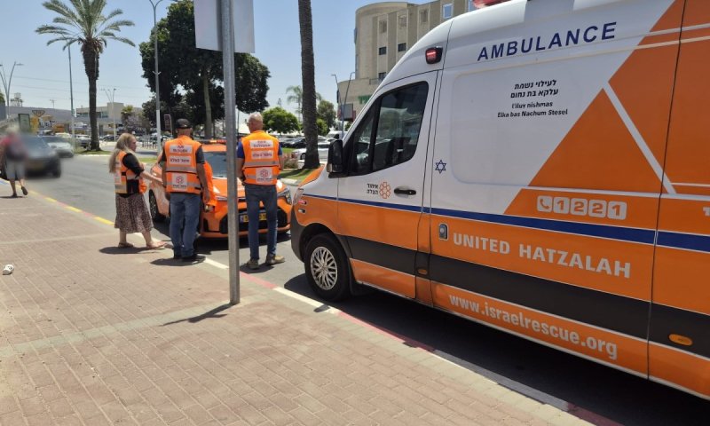 עגלה ובה תינוקת נפגעה מרכב בקריית גת; מצבה בינוני